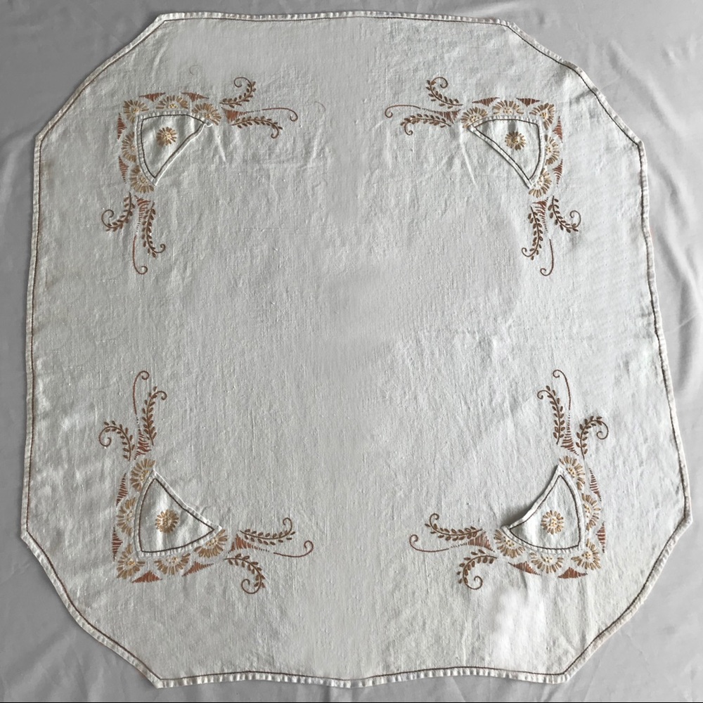 Hand Stitched Table Runner/Table Cloth W/ Pockets!